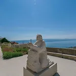 House Darijo لوكفا روجوزنيكا