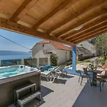 بيت للعطل House Darijo